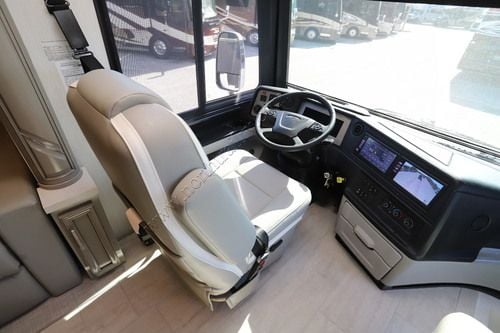 2027 Newmar Ventana 4037