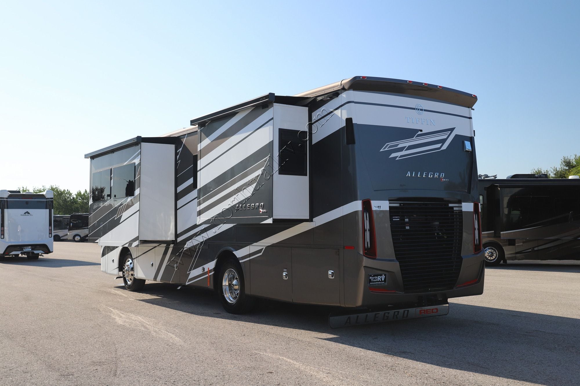 New 2027 Tiffin Motor Homes Allegro Red 33AA Class A  For Sale