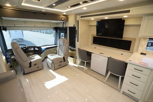2027 Tiffin Motor Homes Allegro 33AA