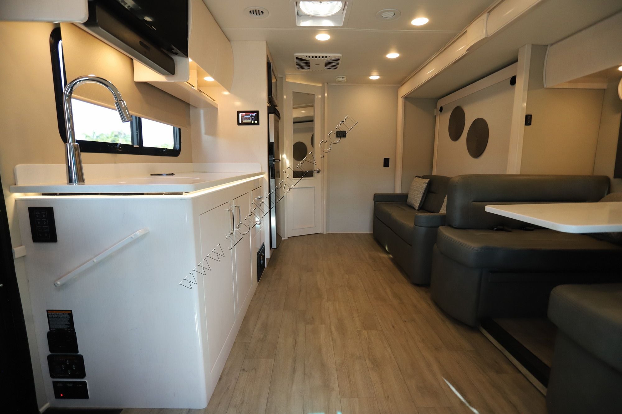 Used 2023 Renegade Rv Vienna 25VRML Class C  For Sale