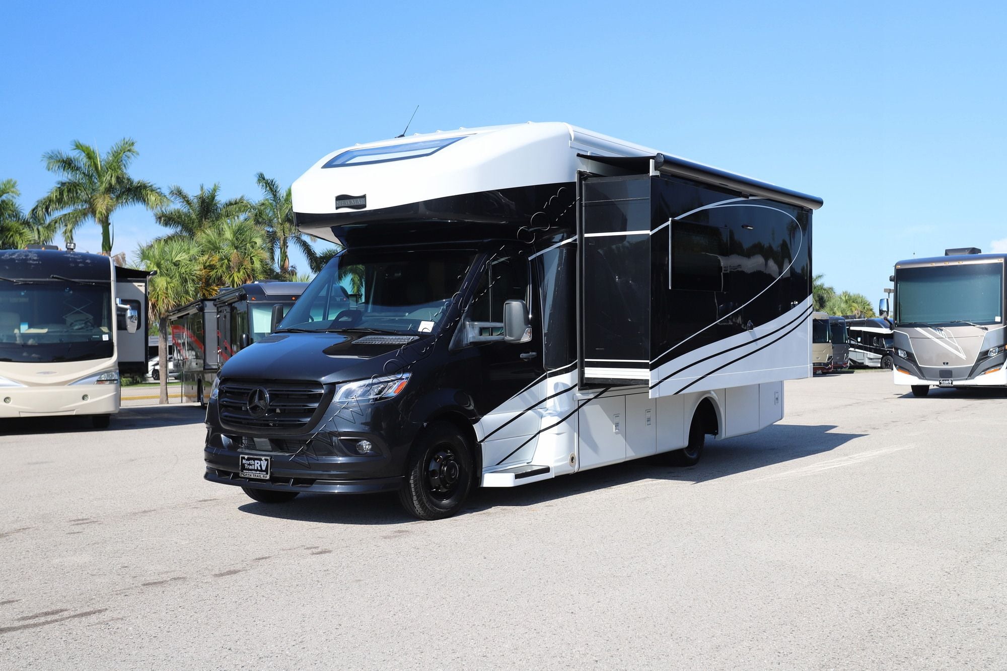 New 2027 Newmar Freedom Aire 2515 Class C  For Sale