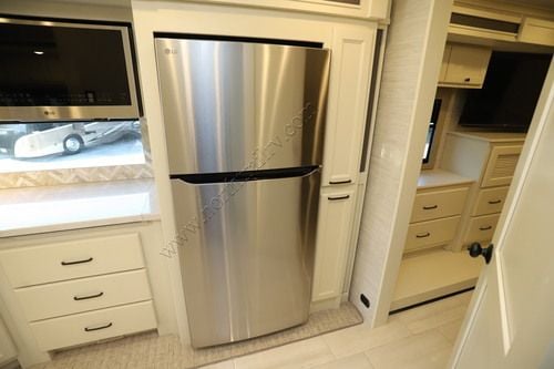 2027 Tiffin Motor Homes Allegro 33AA