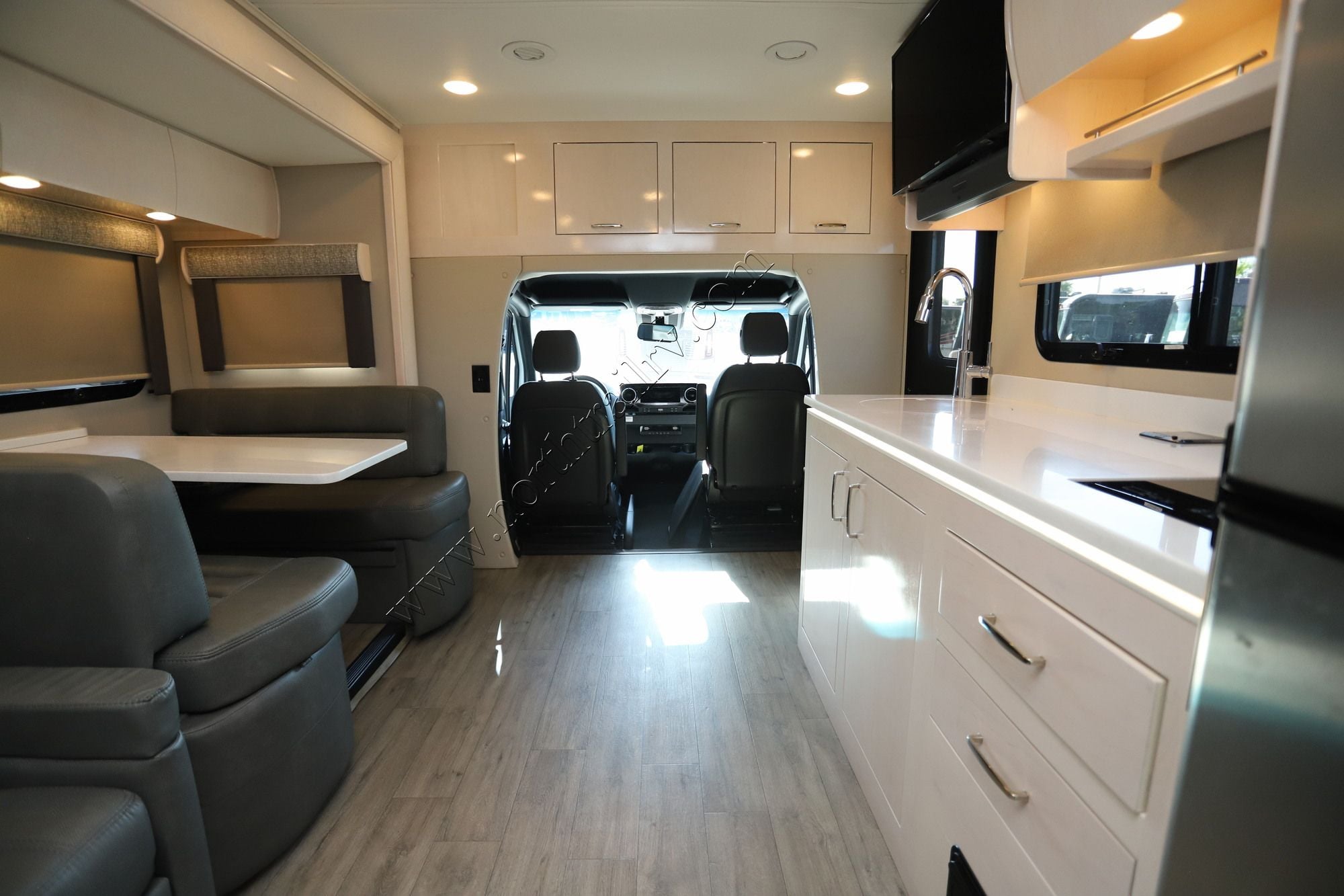 Used 2023 Renegade Rv Vienna 25VRML Class C  For Sale