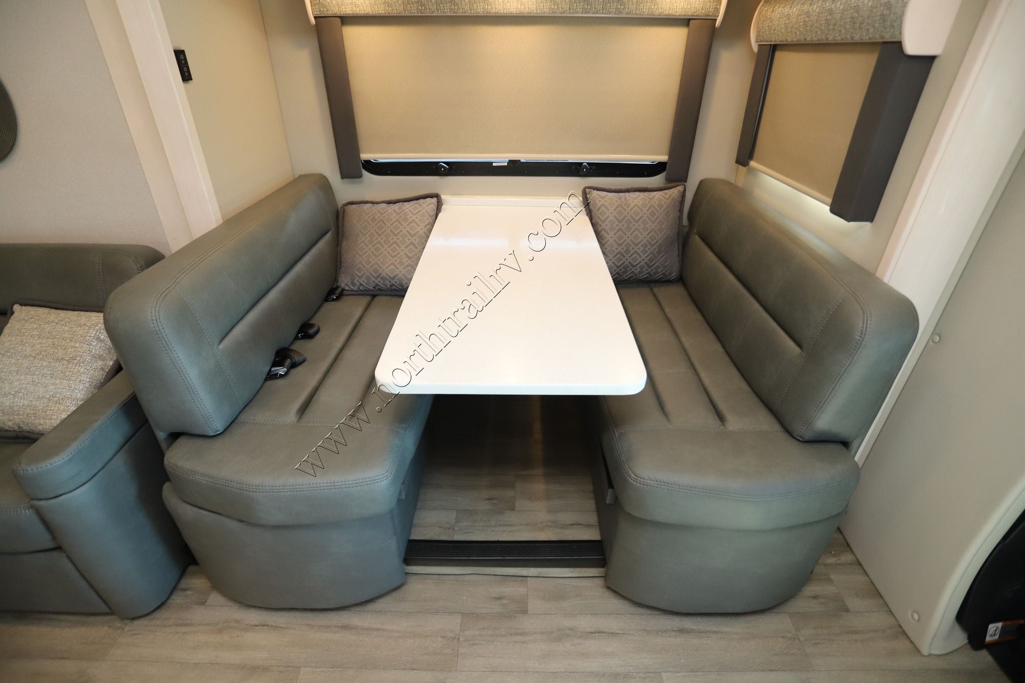 Used 2023 Renegade Rv Vienna 25VRML Class C  For Sale