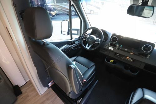 2023 Renegade Rv Vienna 25VRML