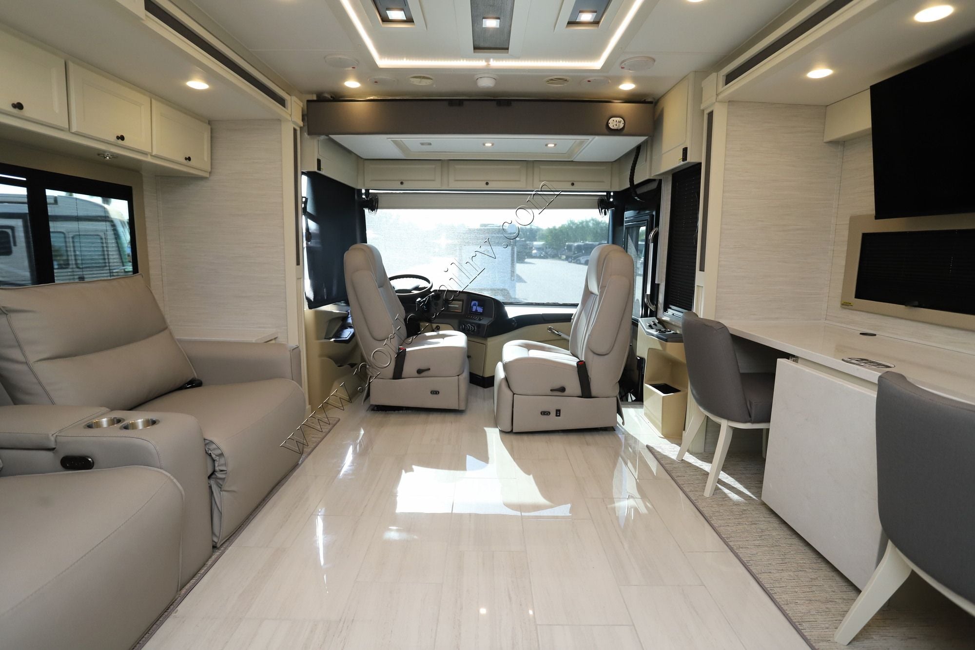 New 2027 Tiffin Motor Homes Allegro Red 33AA Class A  For Sale