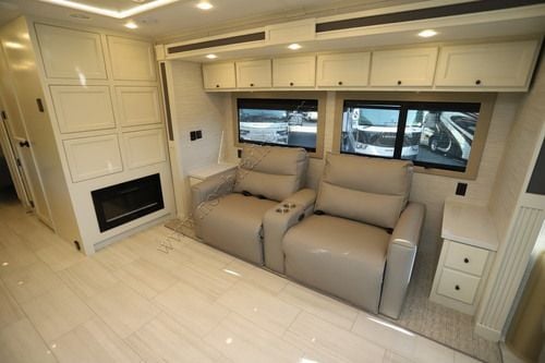 2027 Tiffin Motor Homes Allegro 33AA