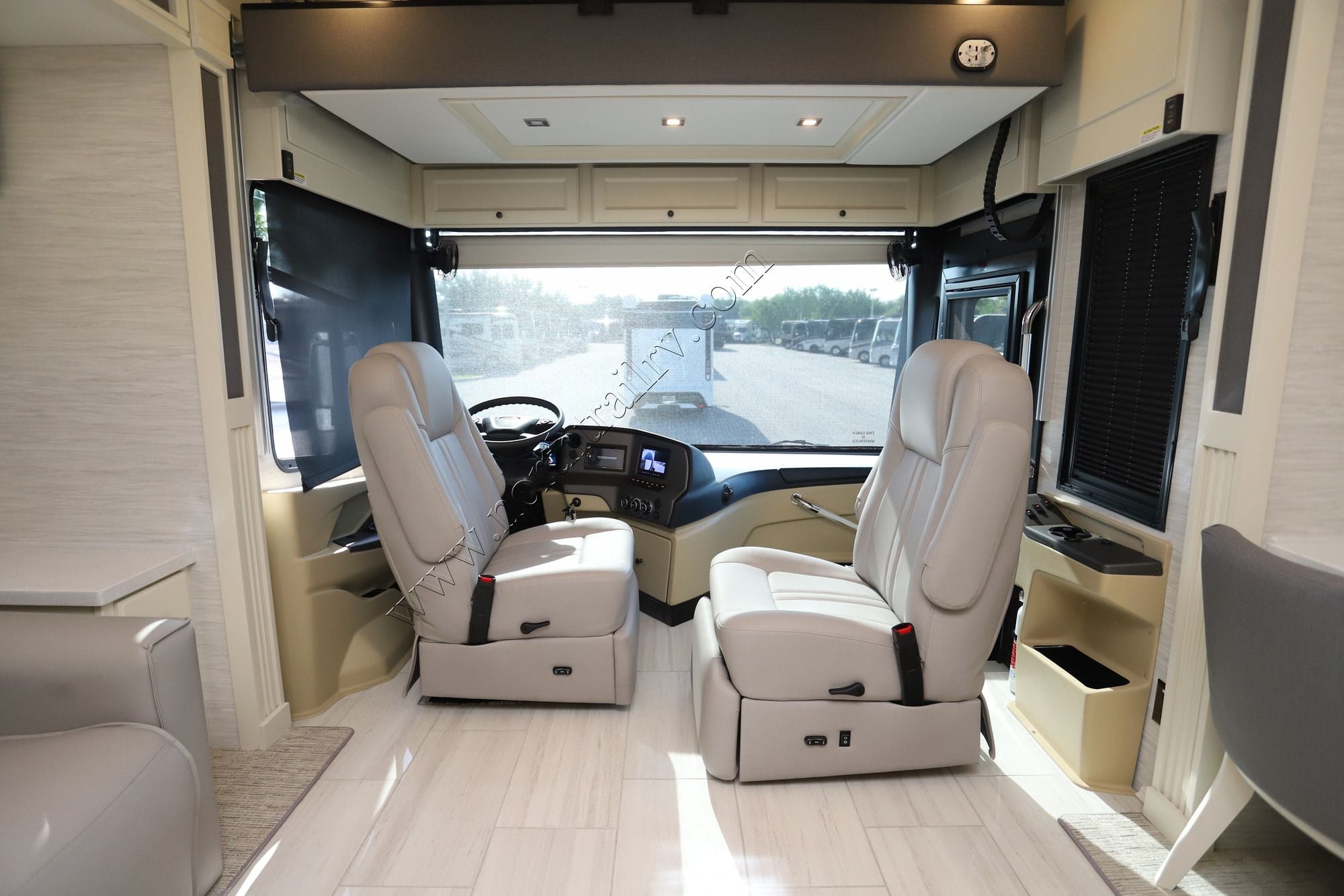 New 2027 Tiffin Motor Homes Allegro Red 33AA Class A  For Sale