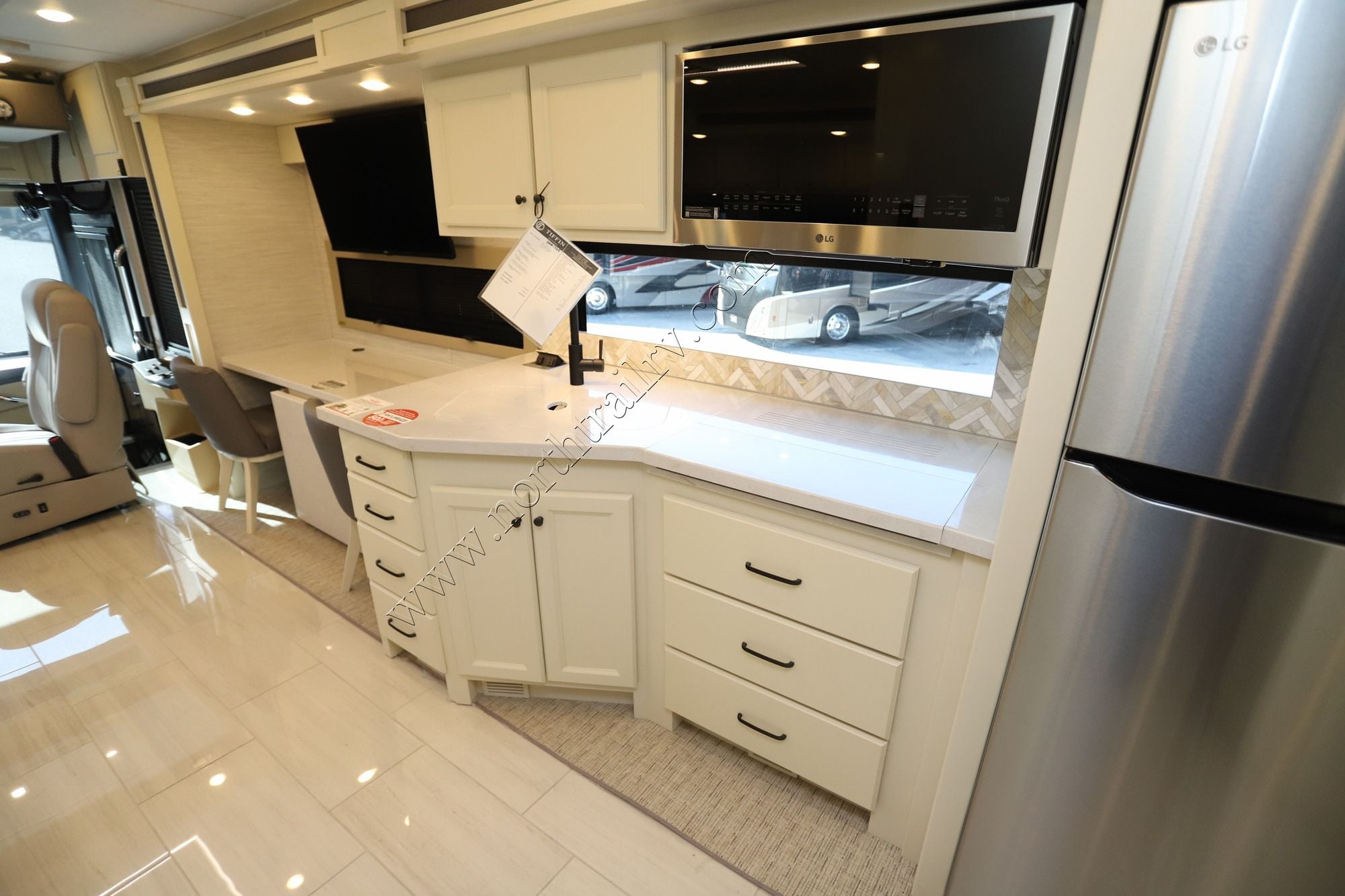 New 2027 Tiffin Motor Homes Allegro Red 33AA Class A  For Sale