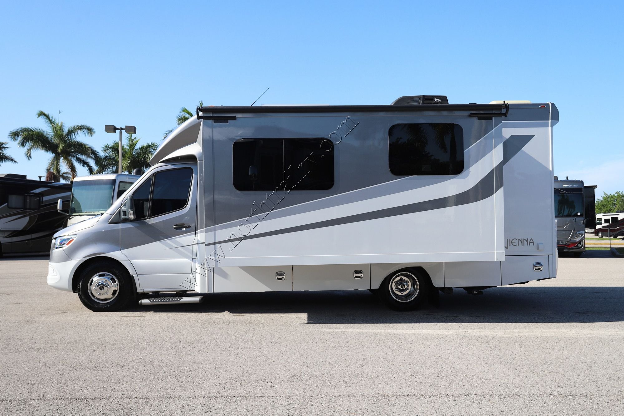 Used 2023 Renegade Rv Vienna 25VRML Class C  For Sale