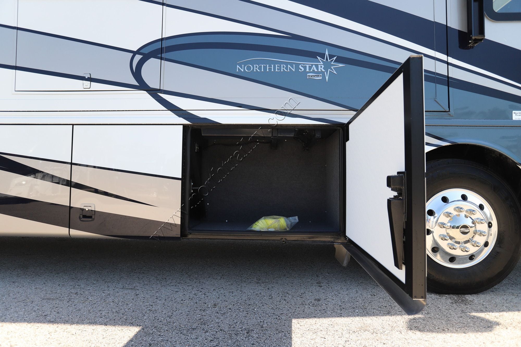 New 2027 Newmar Northern Star 4037 Class A  For Sale