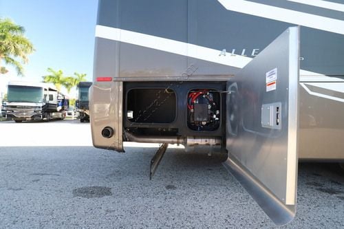2027 Tiffin Motor Homes Allegro 33AA