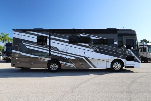 2027 Tiffin Motor Homes Allegro 33AA