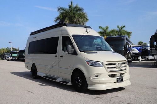 2027 Forest River V-Tour B7RL
