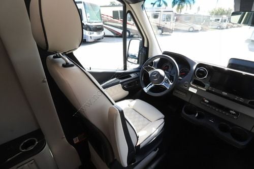 2027 Forest River V-Tour B7RL