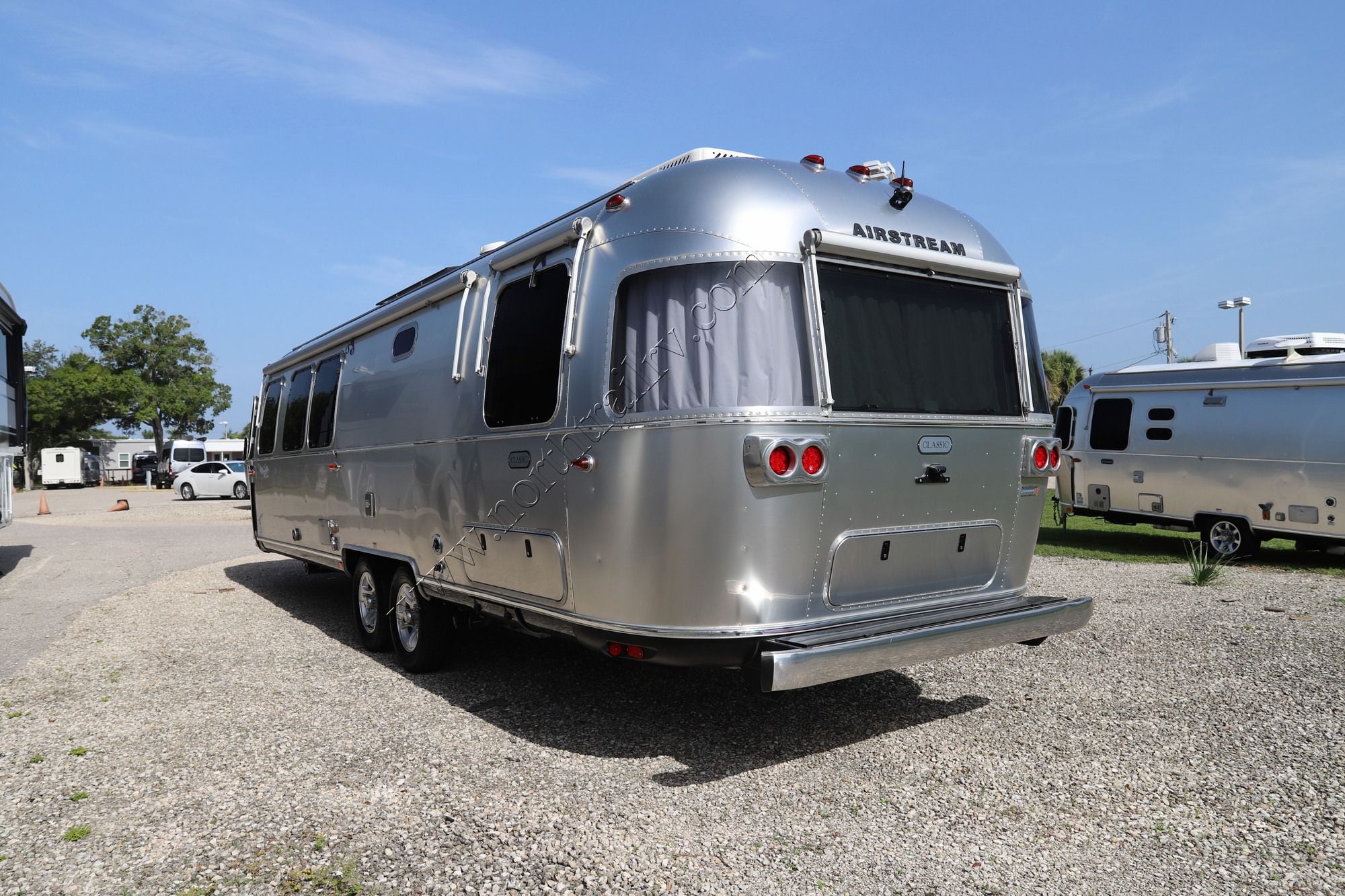 Used 2023 Airstream Classic 30RB Travel Trailer  For Sale
