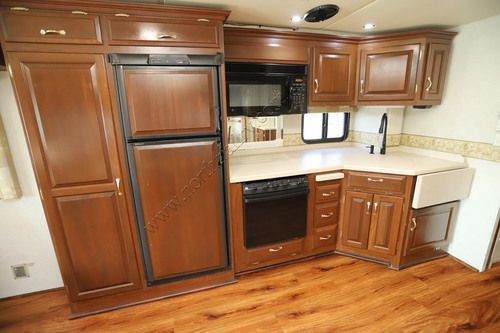 2004 Newmar Kountry Star 3904