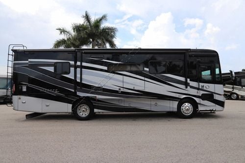 2019 Tiffin Motor Homes Allegro Red 33AA