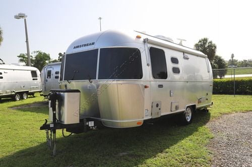 2022 Airstream Caravel 22FB