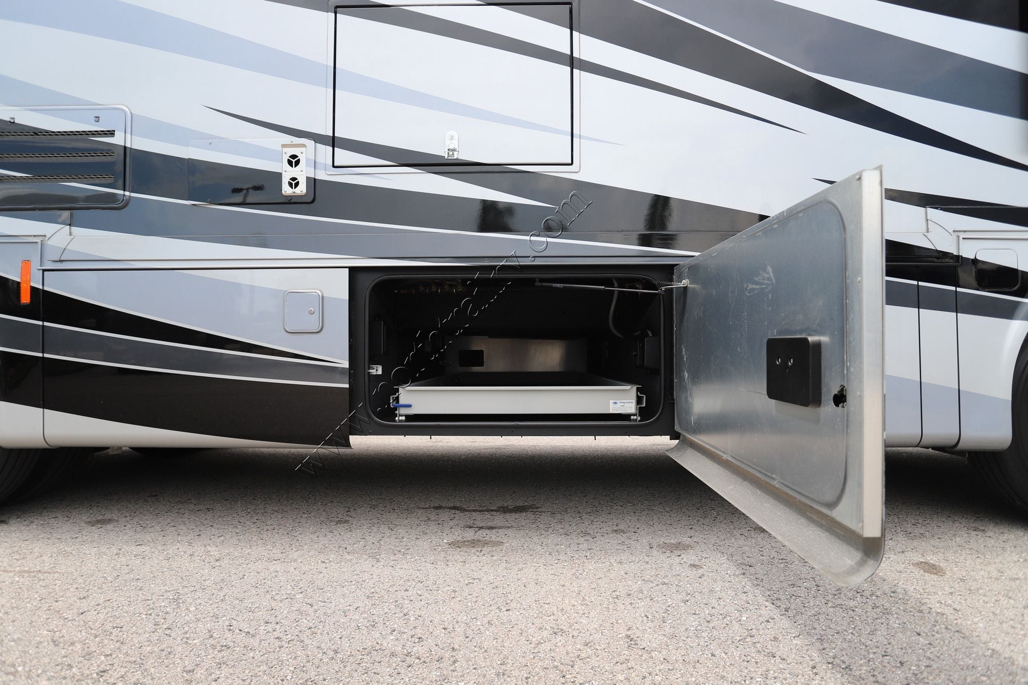 Used 2019 Tiffin Motor Homes Allegro Red 33AA Class A  For Sale