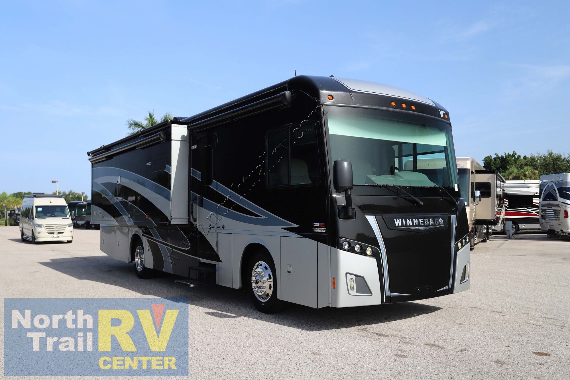 Used 2023 Winnebago Forza 34T Class A  For Sale