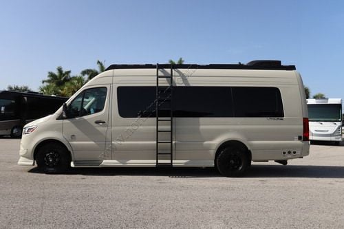 2027 Forest River V-Tour B7RL