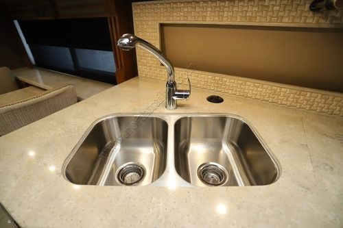 2019 Tiffin Motor Homes Allegro Red 33AA