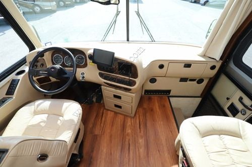 2004 Newmar Kountry Star 3904
