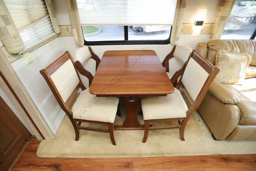2004 Newmar Kountry Star 3904