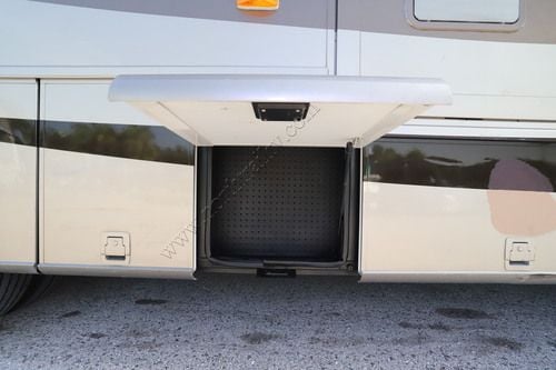 2004 Newmar Kountry Star 3904