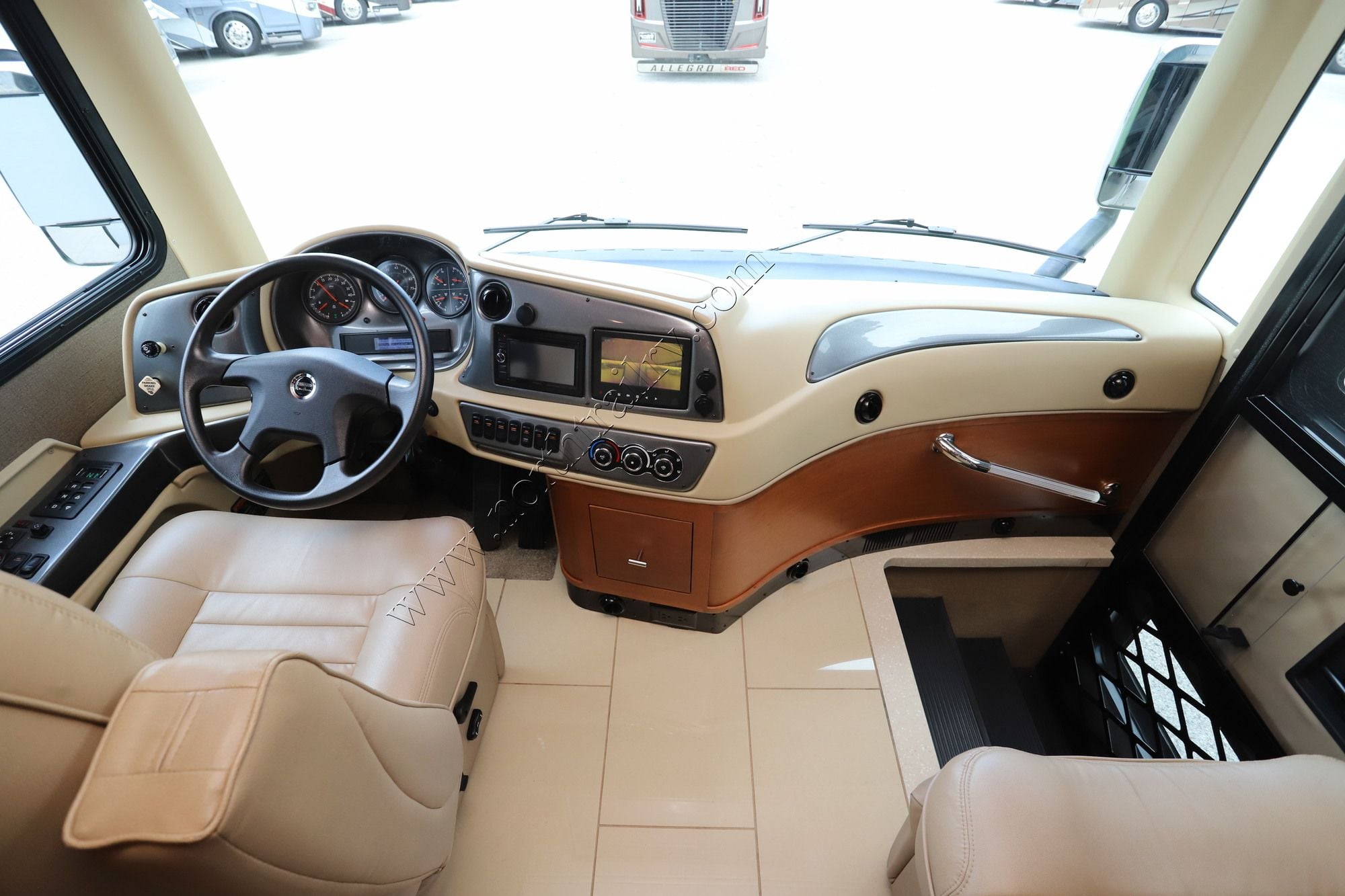 Used 2019 Tiffin Motor Homes Allegro Red 33AA Class A  For Sale