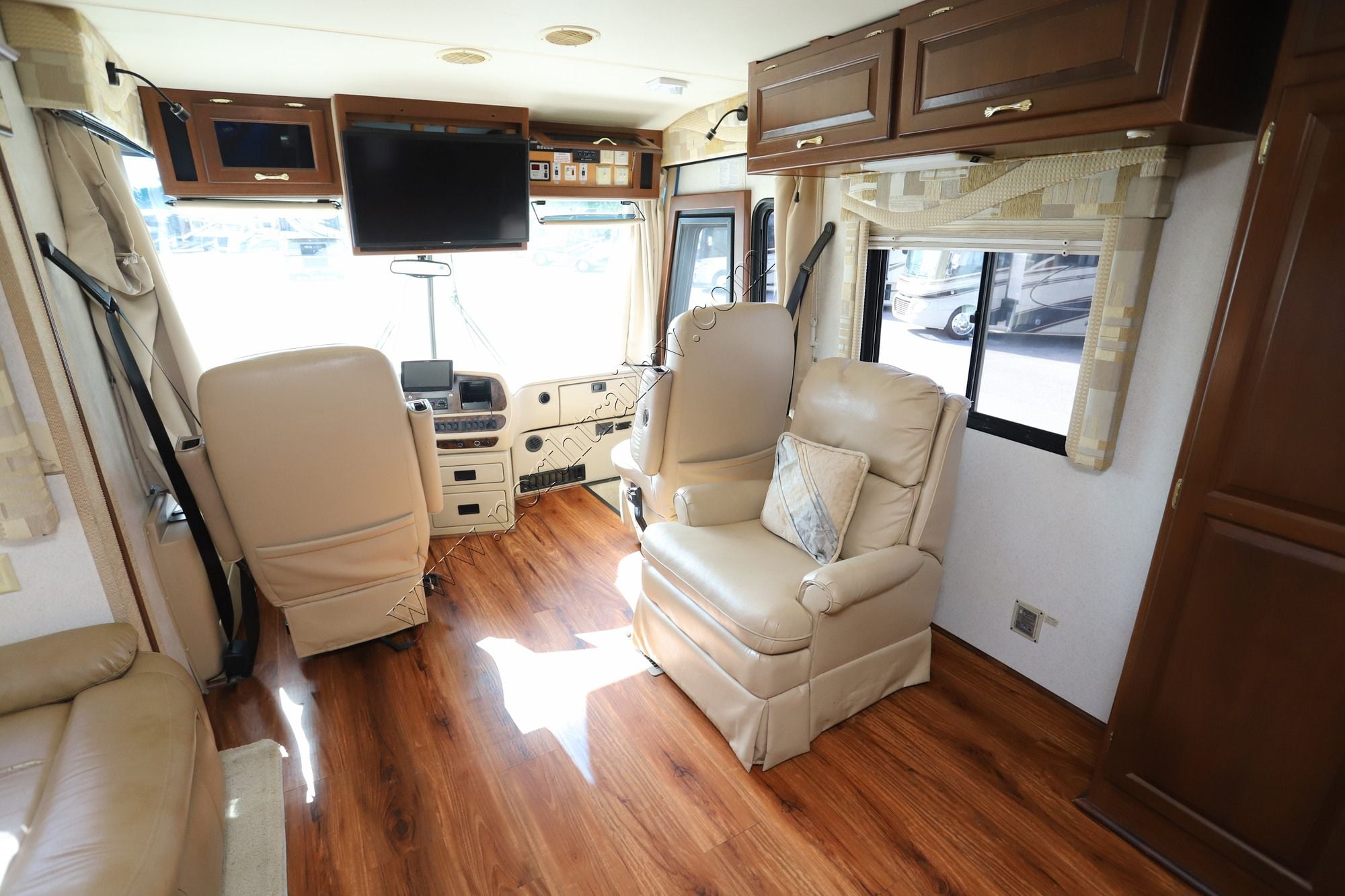 Used 2004 Newmar Kountry Star 3904 Class A  For Sale