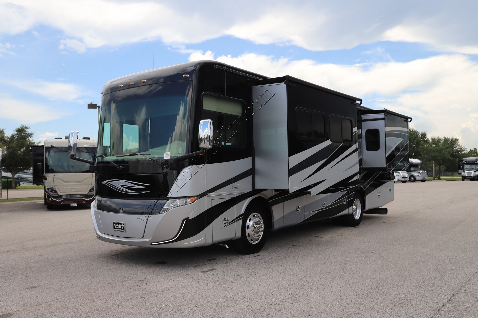 Used 2019 Tiffin Motor Homes Allegro Red 33AA Class A  For Sale
