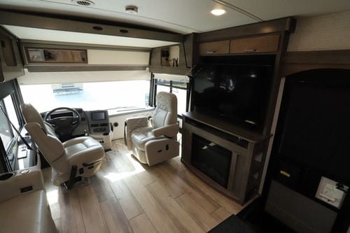 2023 Winnebago Forza 34T