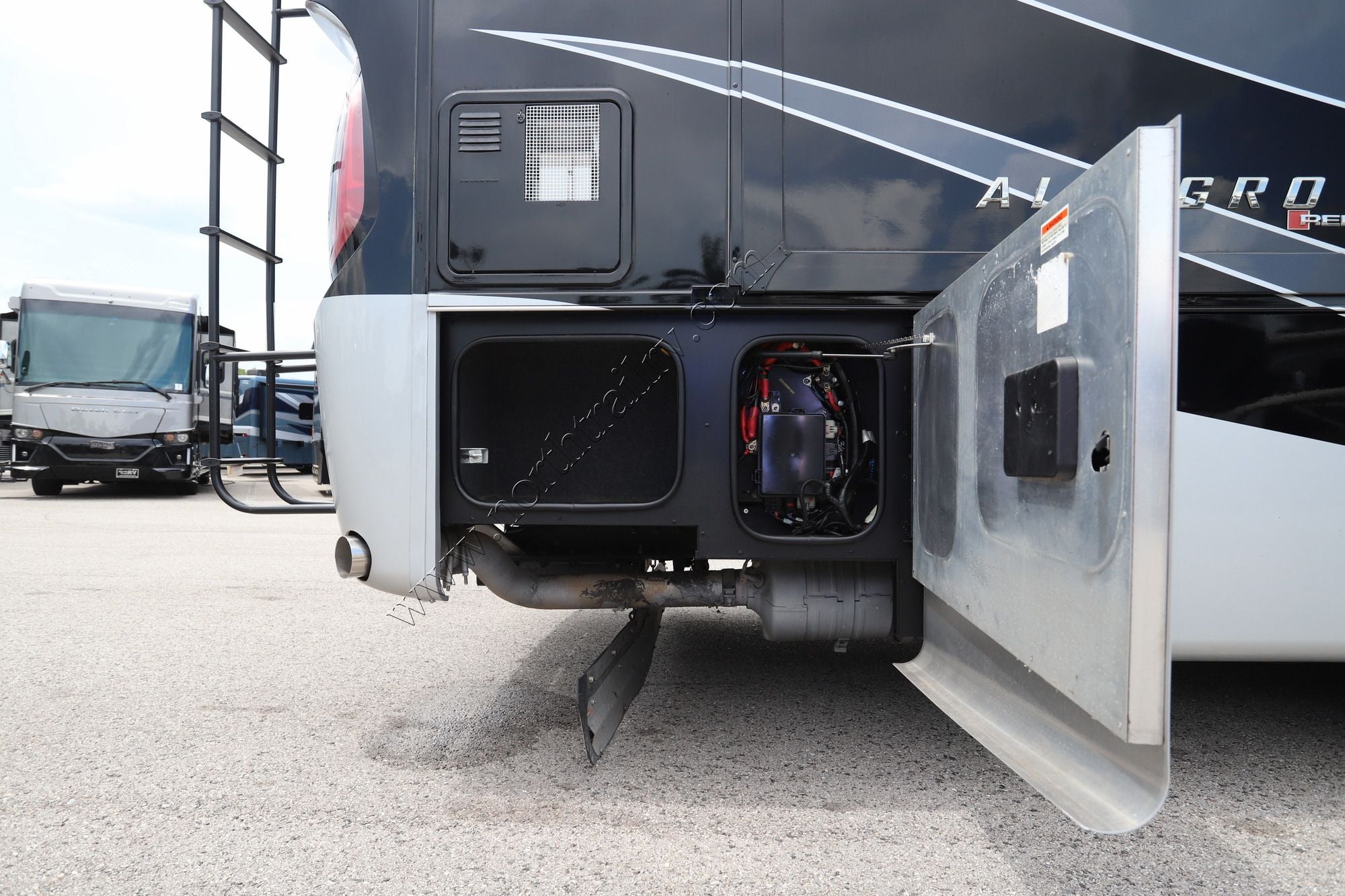 Used 2019 Tiffin Motor Homes Allegro Red 33AA Class A  For Sale