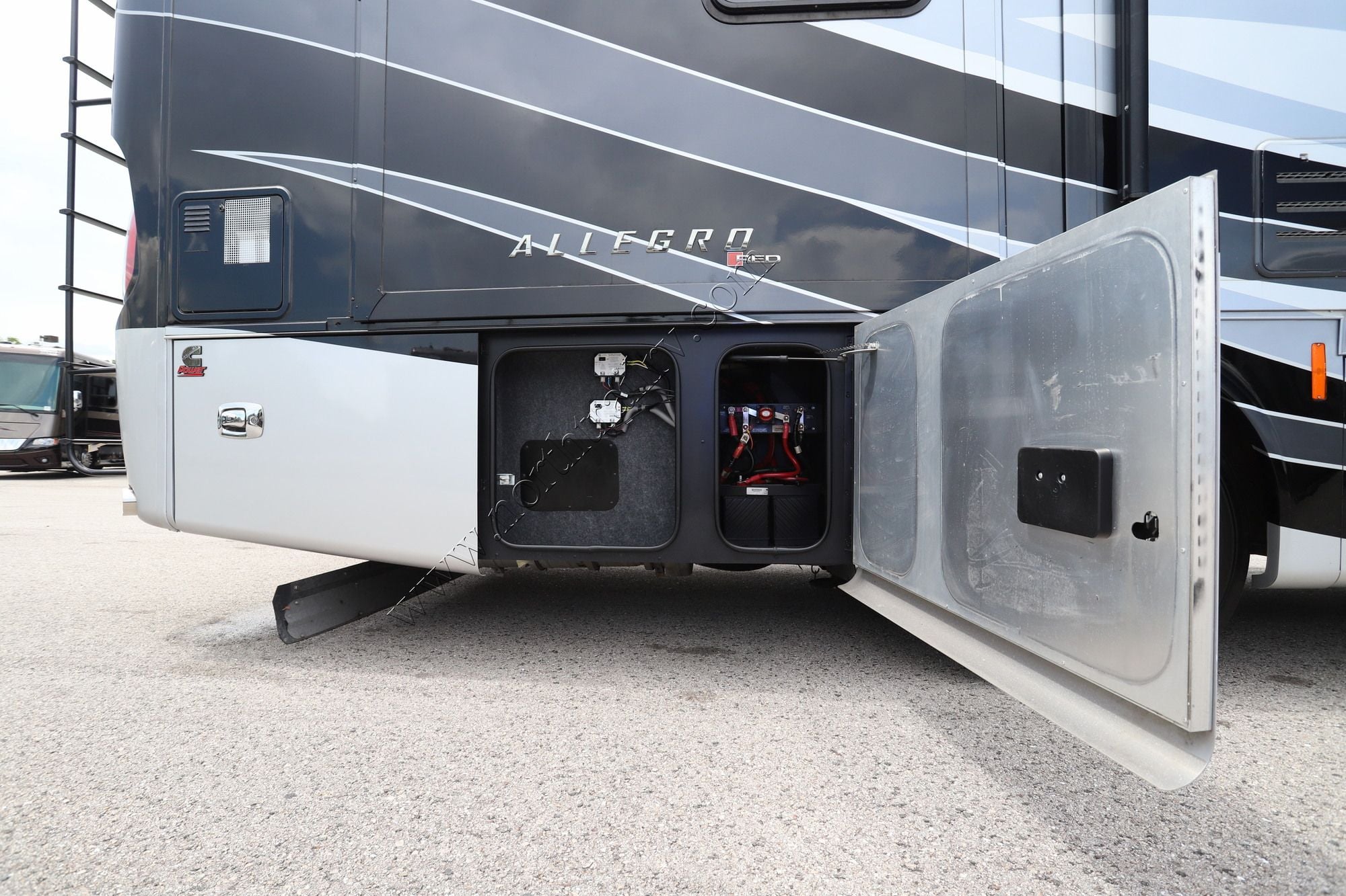 Used 2019 Tiffin Motor Homes Allegro Red 33AA Class A  For Sale