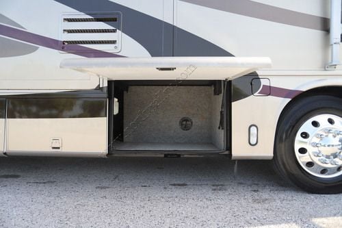 2004 Newmar Kountry Star 3904