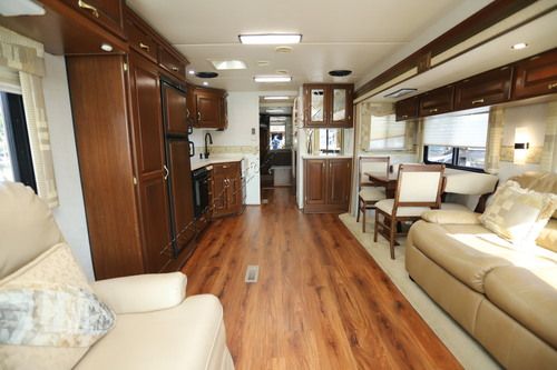 2004 Newmar Kountry Star 3904