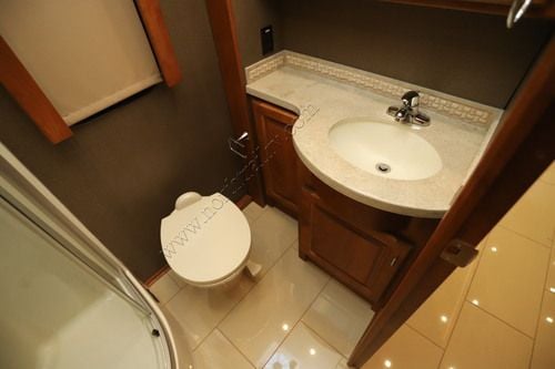 2019 Tiffin Motor Homes Allegro Red 33AA