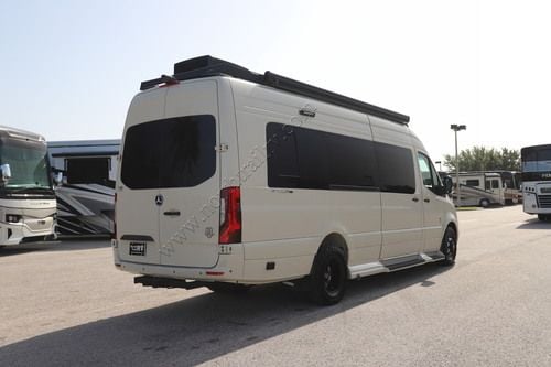 2027 Forest River V-Tour B7RL