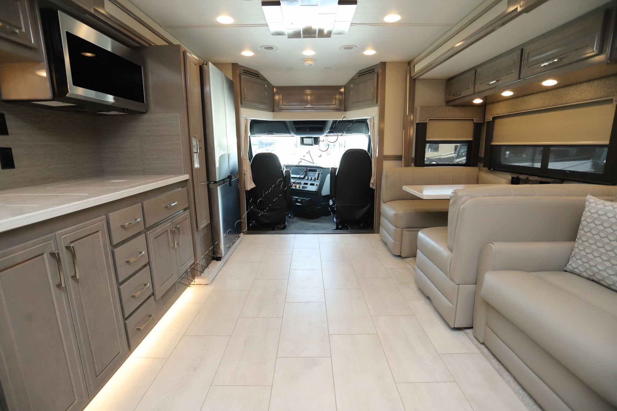 Used 2025 Renegade Rv Explorer 40ERB Super C  For Sale