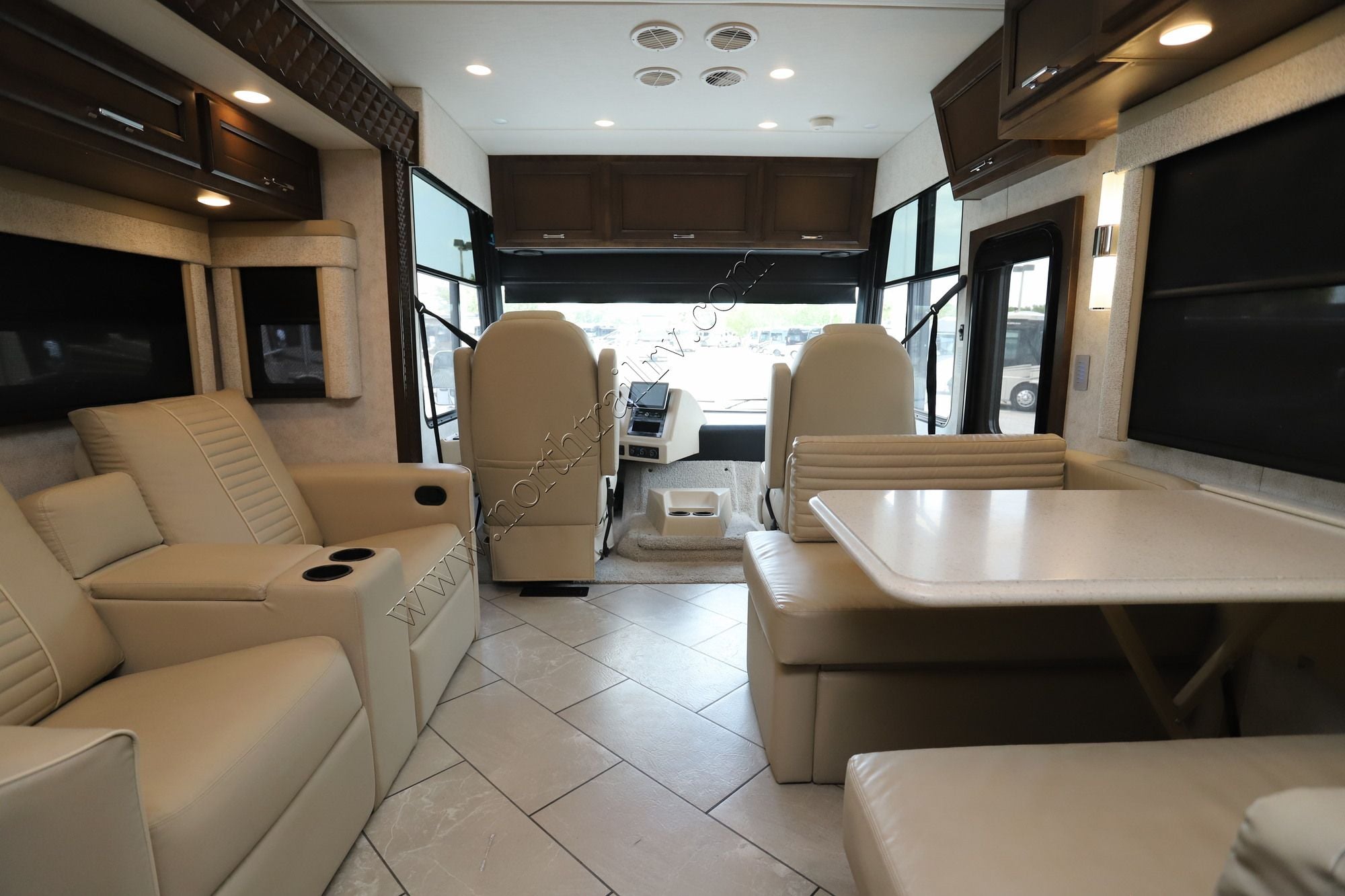 Used 2023 Newmar Bay Star 3014 Class A  For Sale