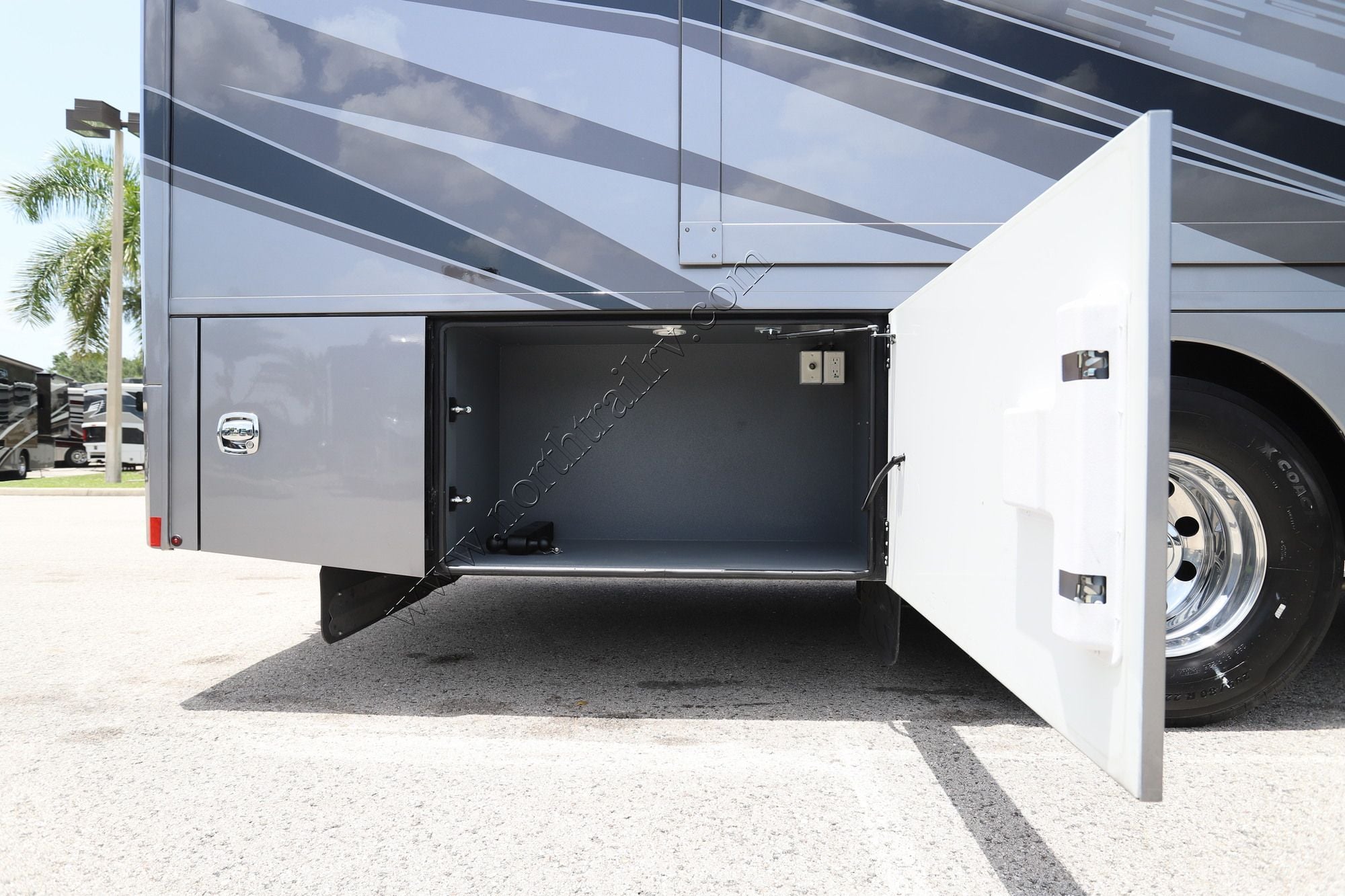 Used 2025 Renegade Rv Explorer 40ERB Super C  For Sale