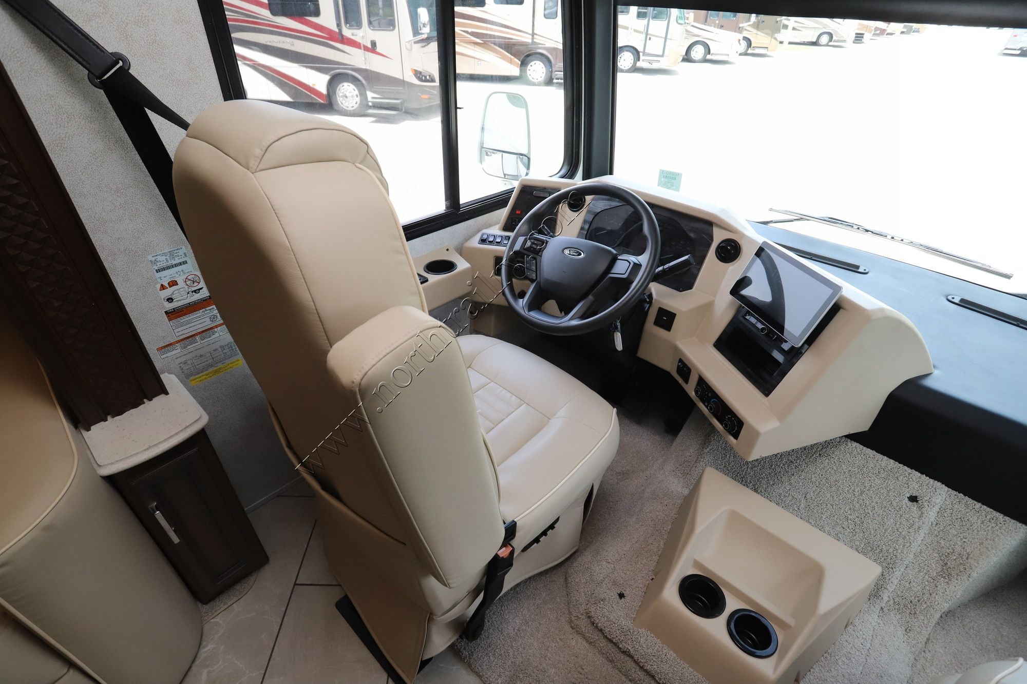 Used 2023 Newmar Bay Star 3014 Class A  For Sale