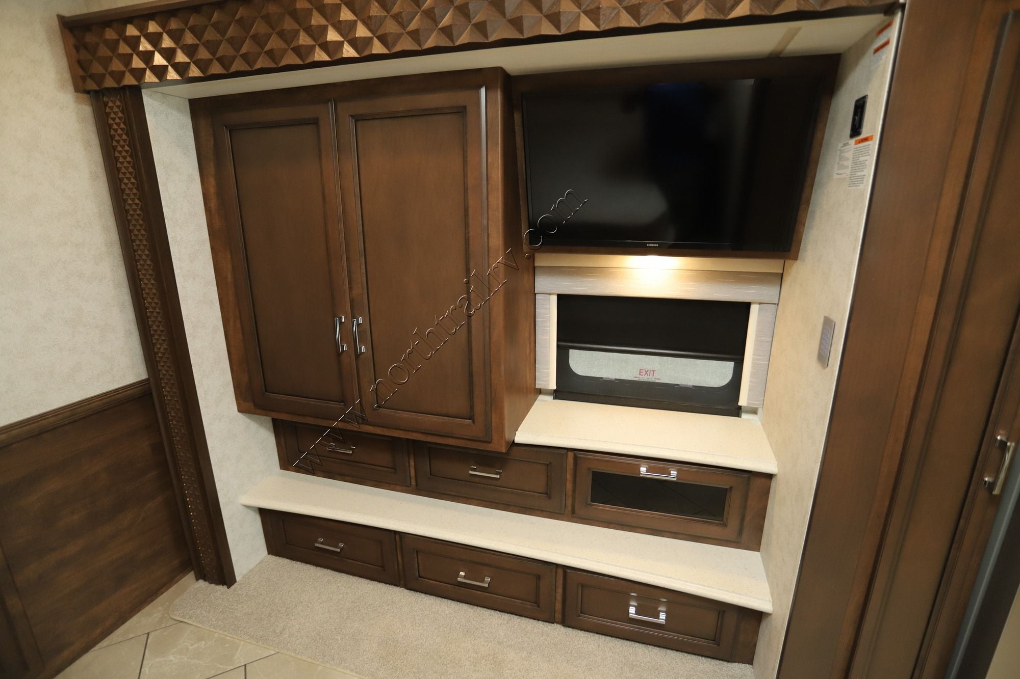 Used 2023 Newmar Bay Star 3014 Class A  For Sale