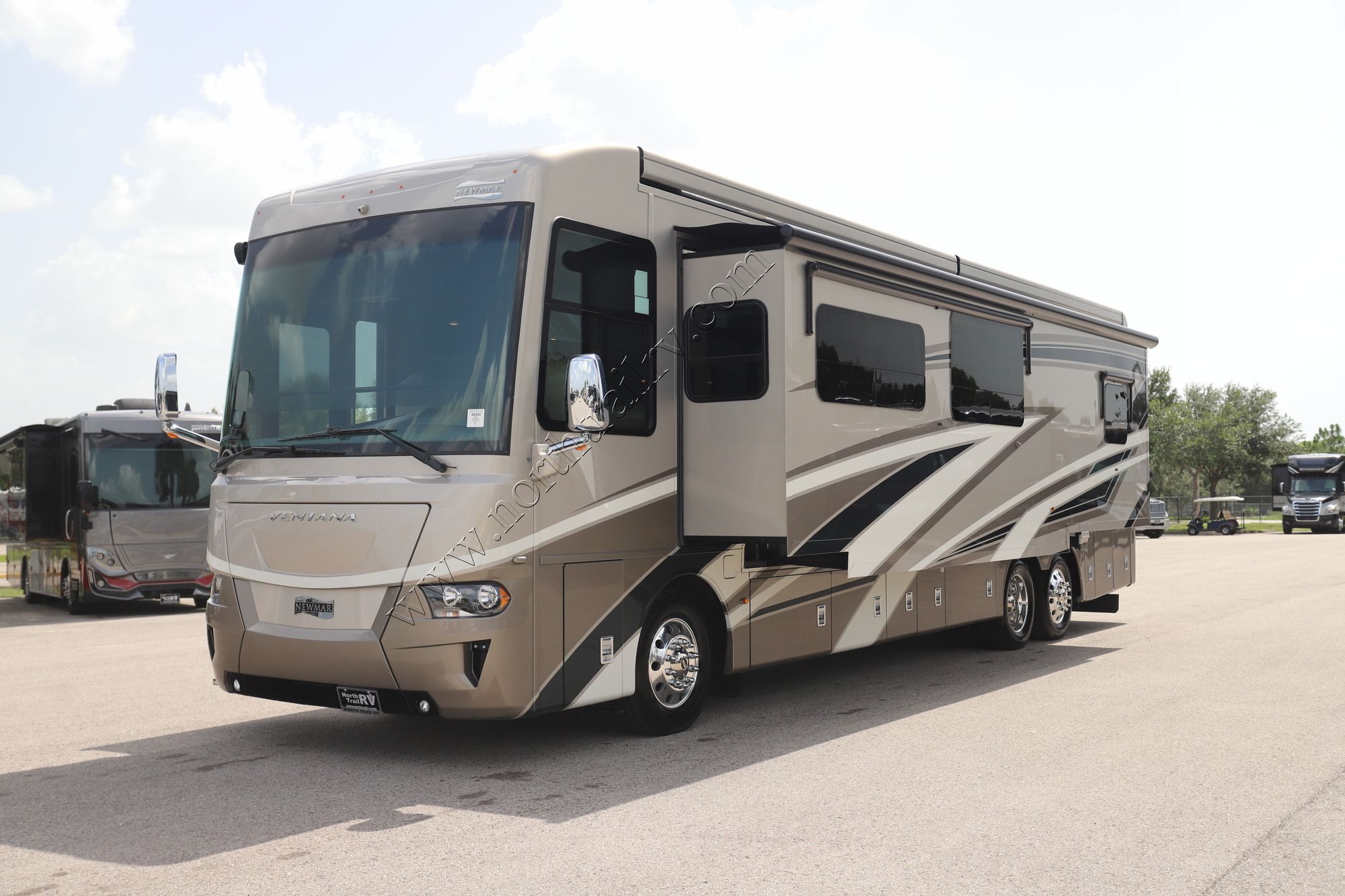 Used 2022 Newmar Ventana 4037 Class A  For Sale