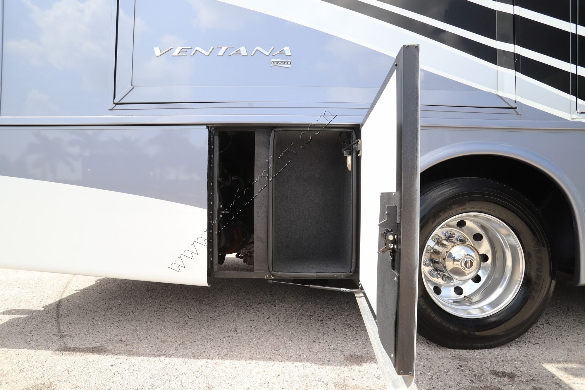 Used 2023 Newmar Ventana 3717 Class A  For Sale