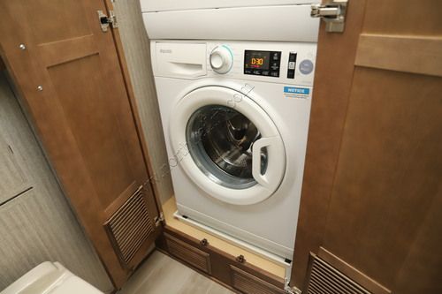 2022 Newmar Ventana 4037