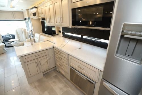 2023 Newmar Ventana 3717