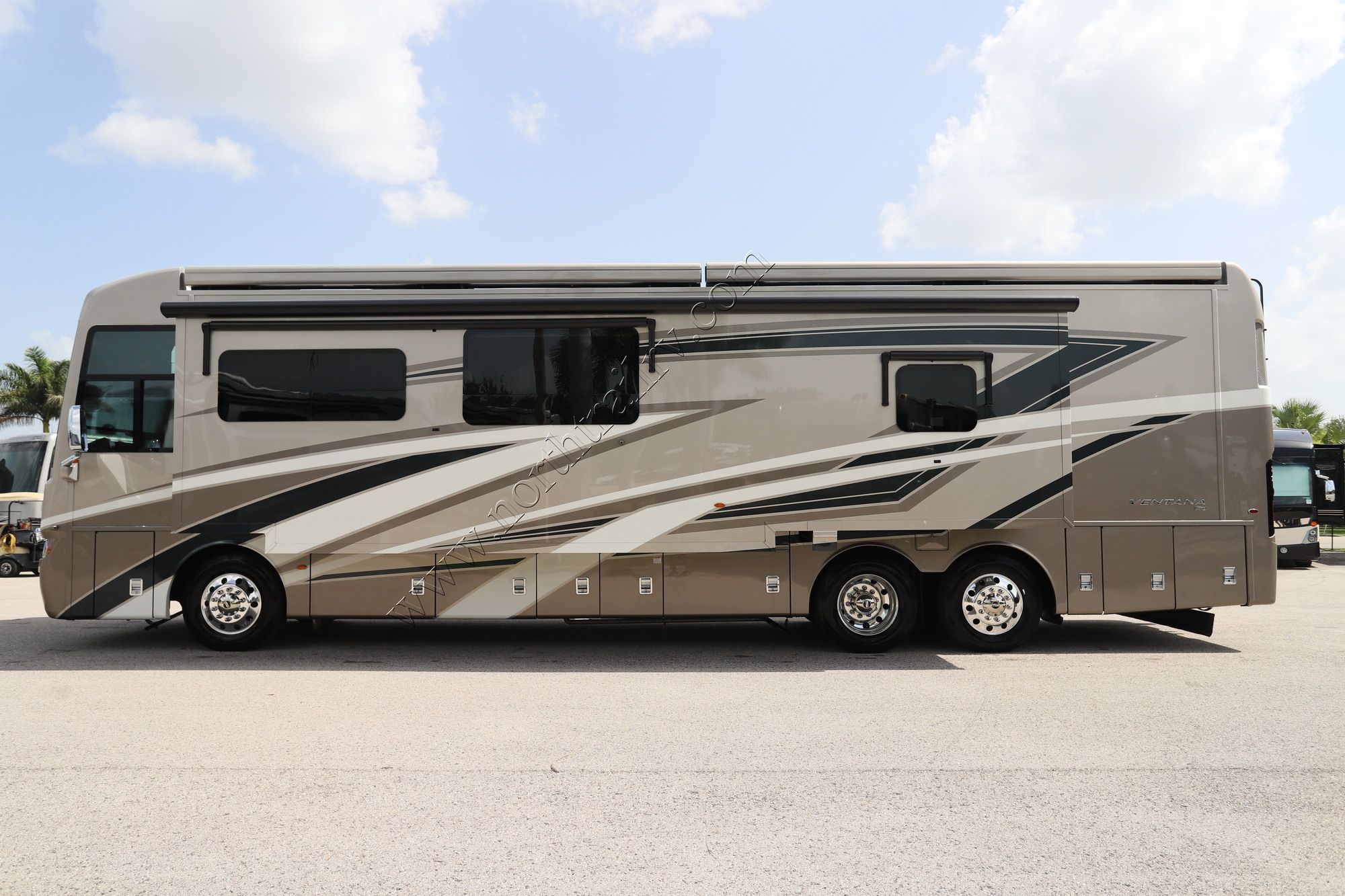 Used 2022 Newmar Ventana 4037 Class A  For Sale